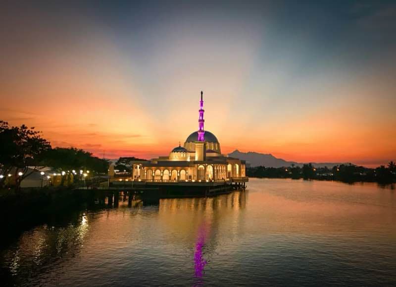 Kuching skyline